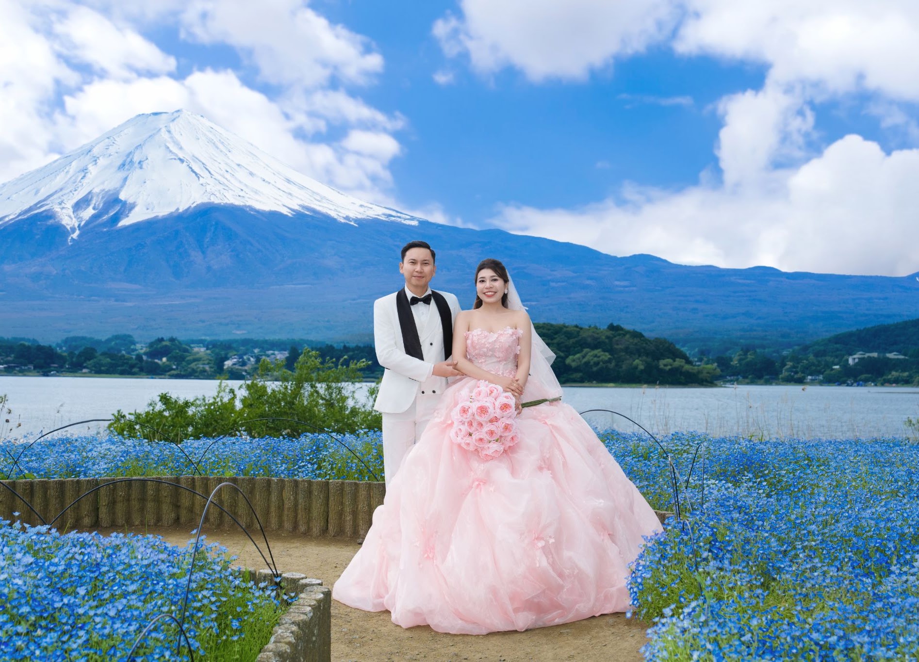 UNMEI Studio Tokyo – ခါဝါဂူချီနှင့် စကိုင်းထရီး ဓာတ်ပုံ
