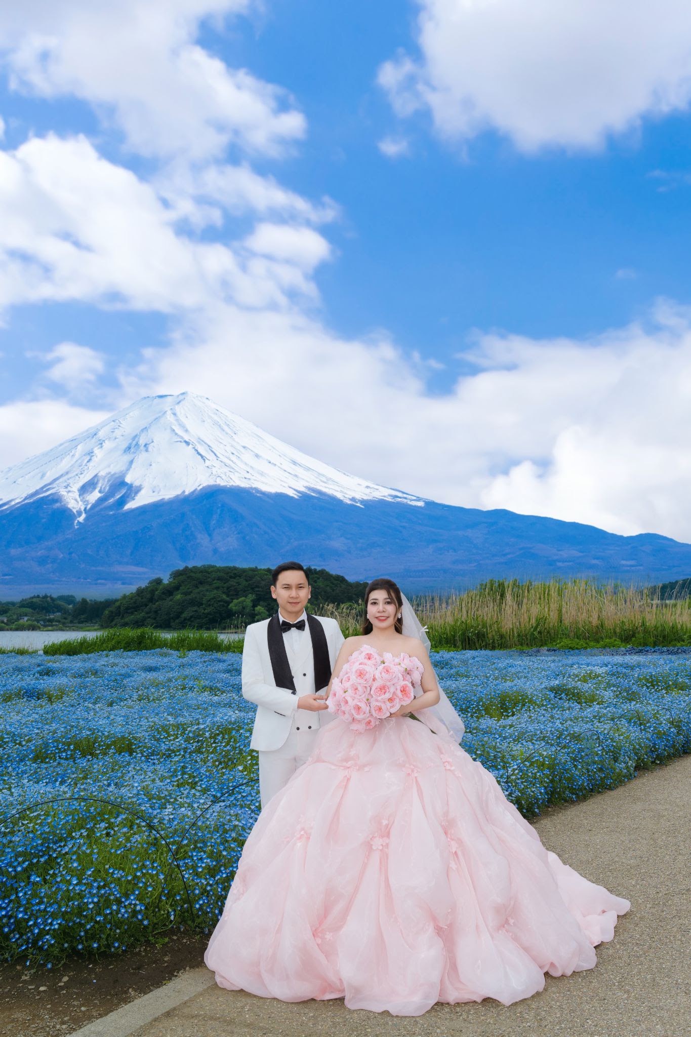 UNMEI Studio Tokyo – ခါဝါဂူချီနှင့် စကိုင်းထရီး ဓာတ်ပုံ