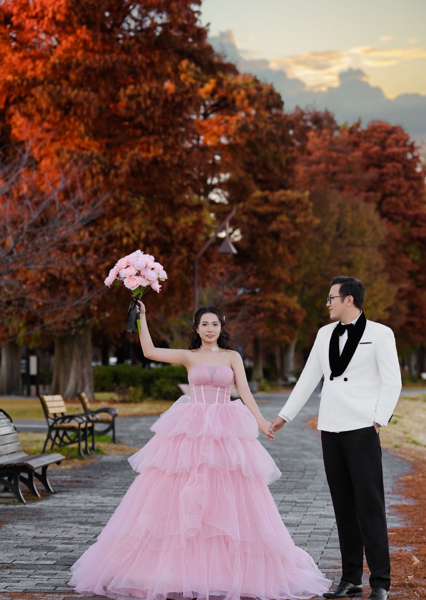 UNMEI Studio Tokyo – 川辺のピンクドレス の撮影写真