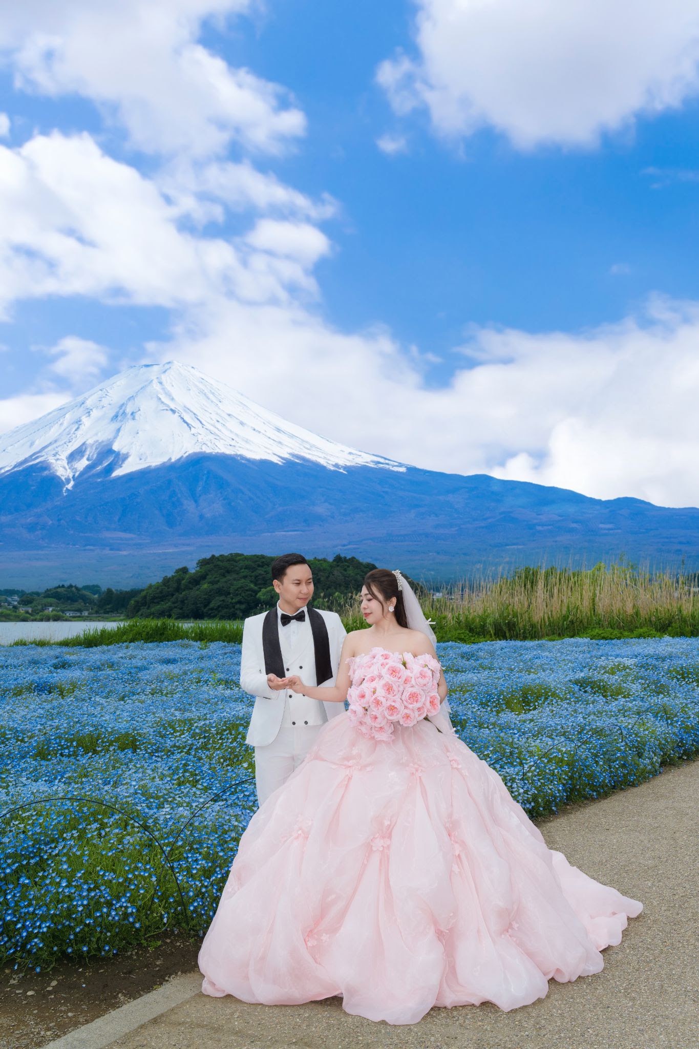 UNMEI Studio Tokyo – ခါဝါဂူချီနှင့် စကိုင်းထရီး ဓာတ်ပုံ