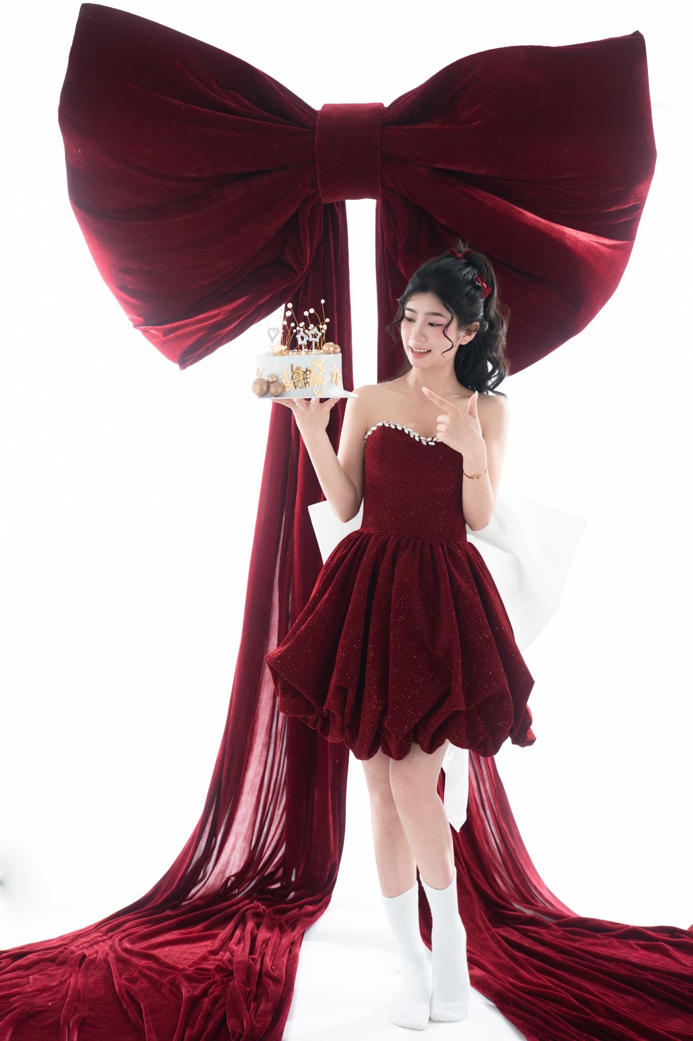 UNMEI Studio Tokyo – 赤ドレスとリボン の撮影写真