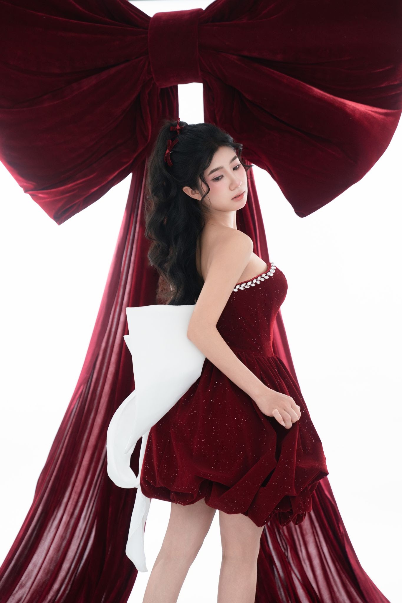 UNMEI Studio Tokyo – 赤ドレスとリボン の撮影写真