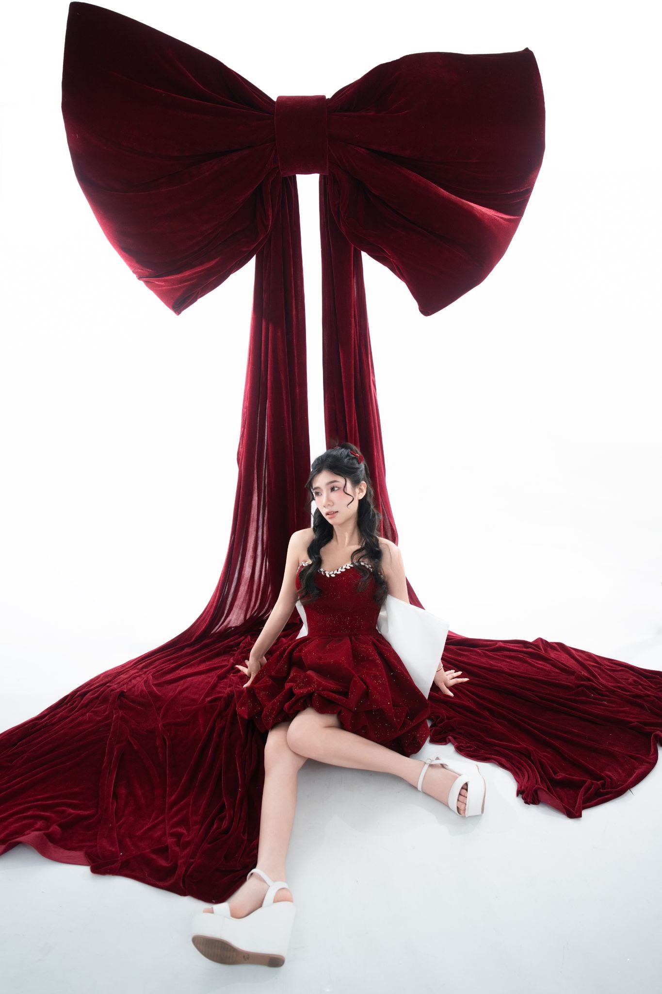 UNMEI Studio Tokyo – 赤ドレスとリボン の撮影写真