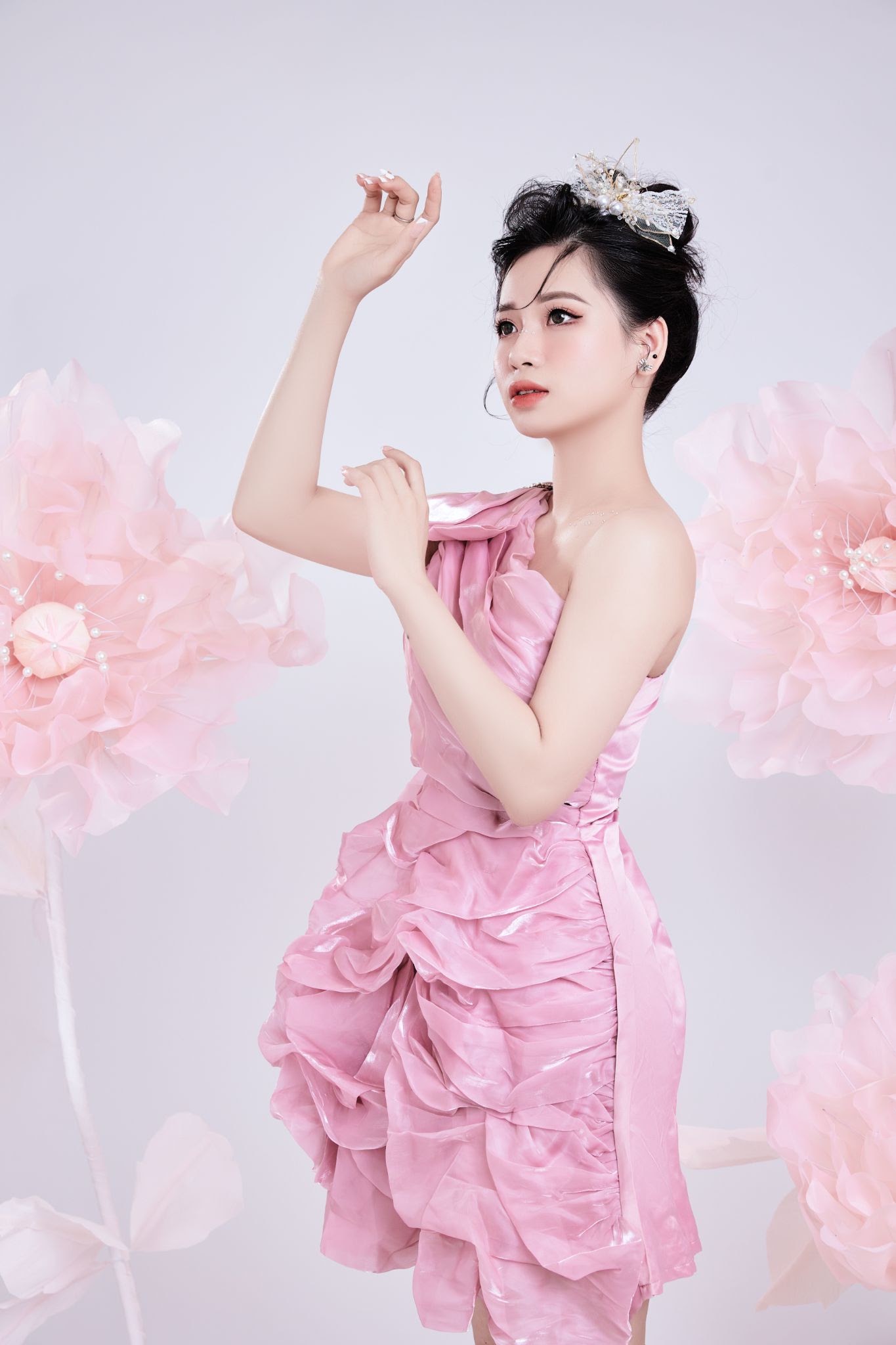 UNMEI Studio Tokyo – ピンクと三輪の花 の撮影写真