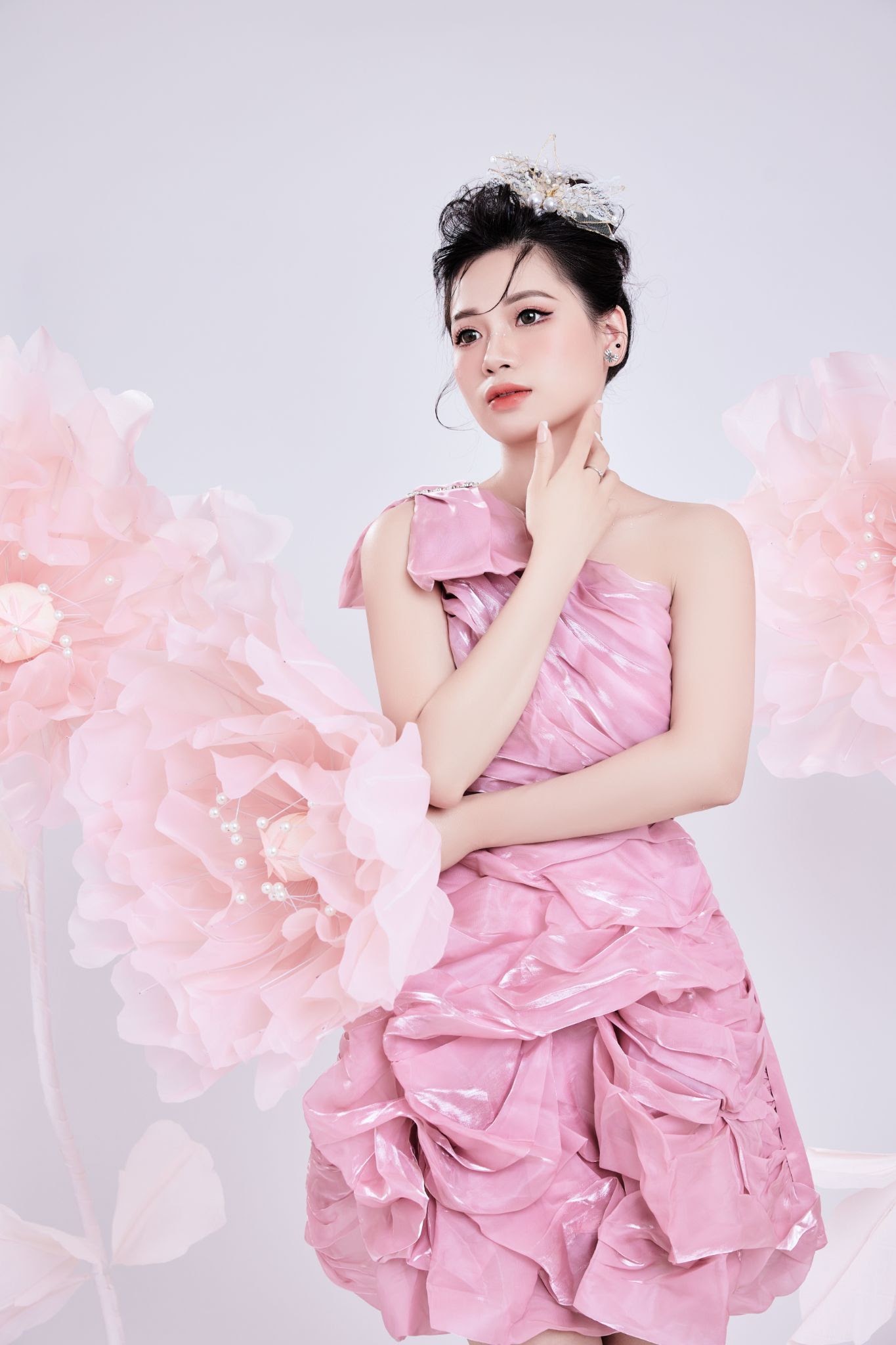 UNMEI Studio Tokyo – ピンクと三輪の花 の撮影写真