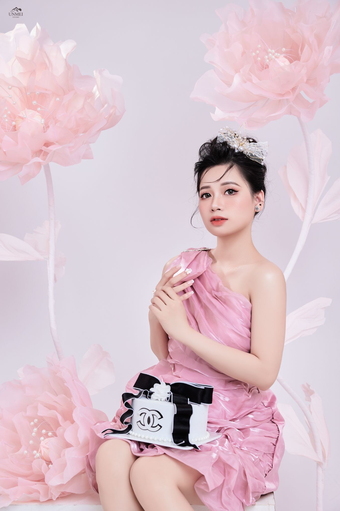 UNMEI Studio Tokyo – ピンクと三輪の花 の撮影写真