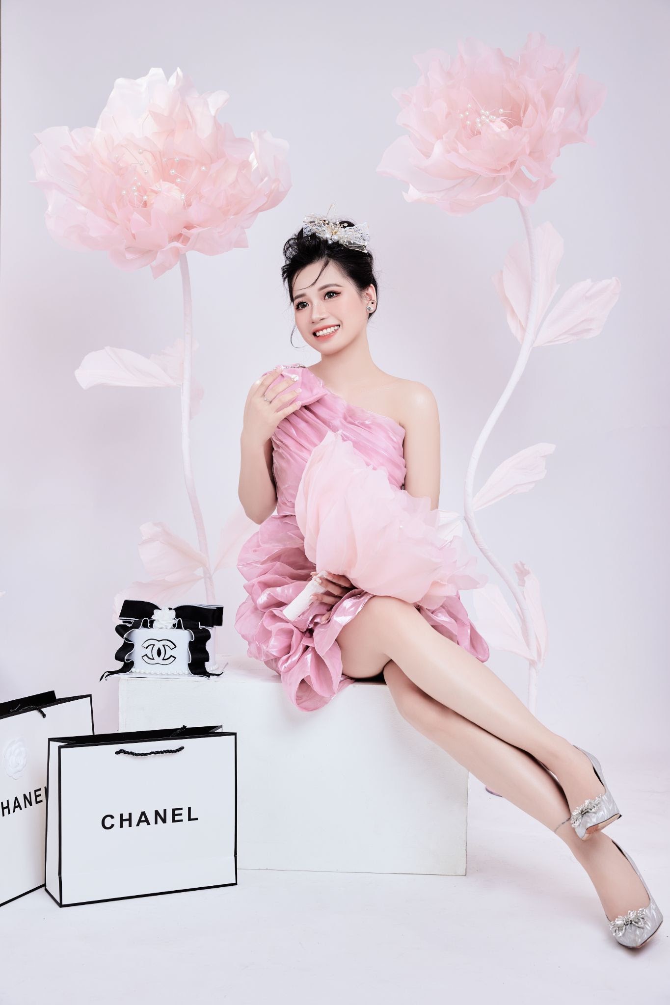 UNMEI Studio Tokyo – ピンクと三輪の花 の撮影写真