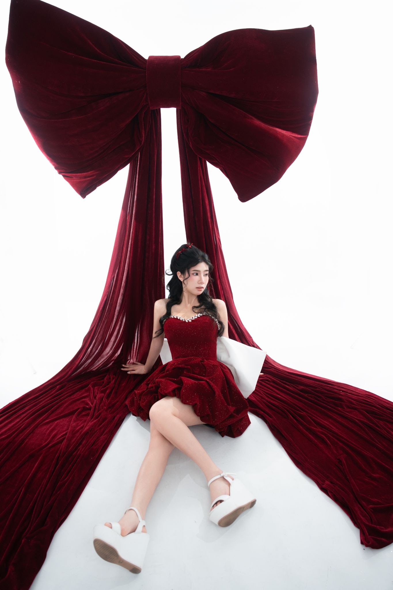 UNMEI Studio Tokyo – 赤ドレスとリボン の撮影写真