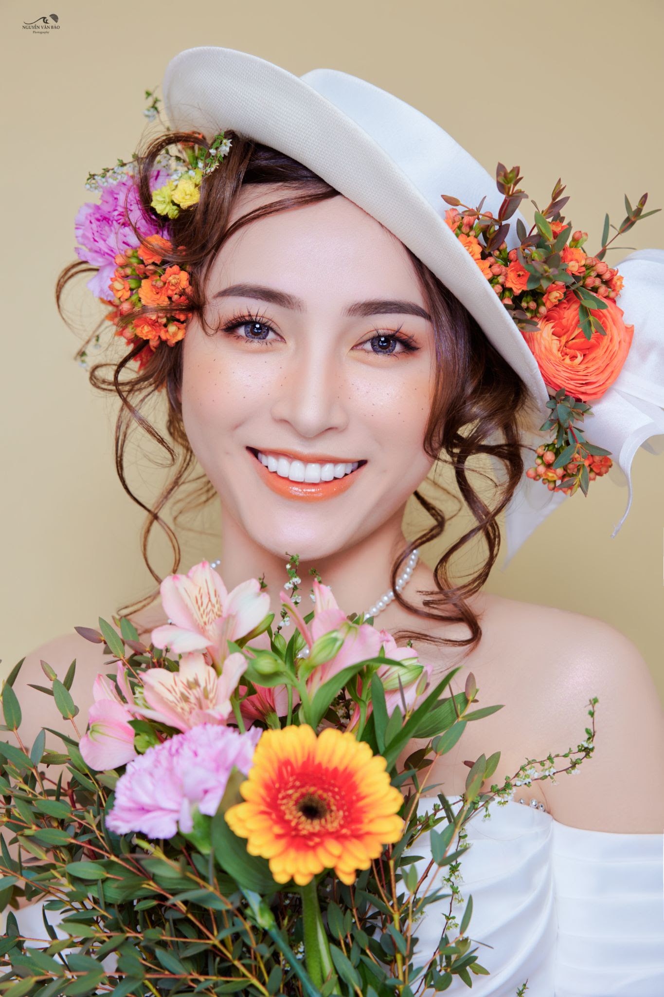 咲き誇る花