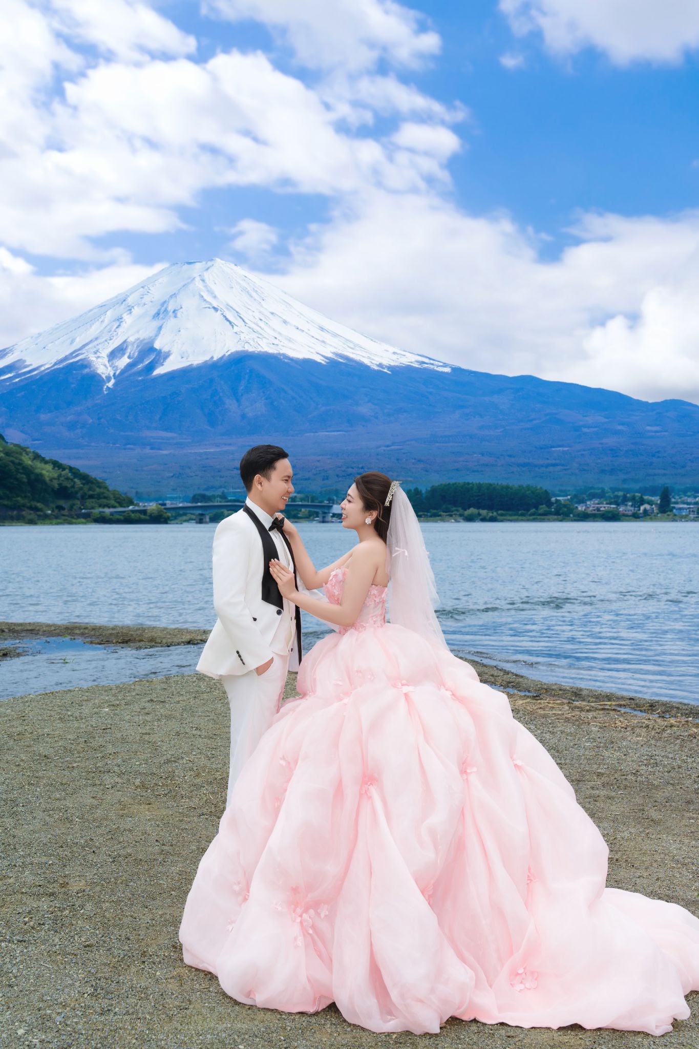 UNMEI Studio Tokyo – ခါဝါဂူချီနှင့် စကိုင်းထရီး ဓာတ်ပုံ