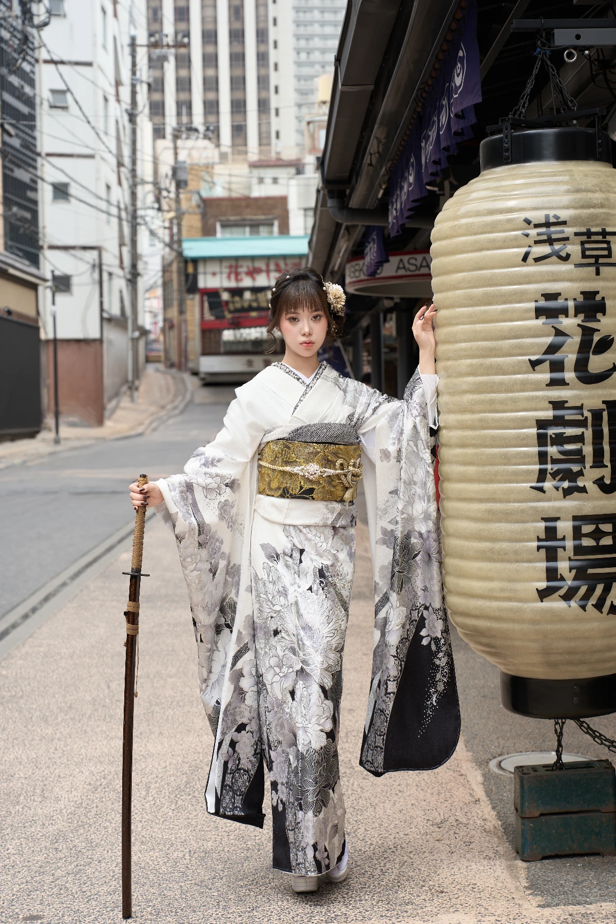 KM-06 Kimono Luxury Trắng Đen Cao Cấp