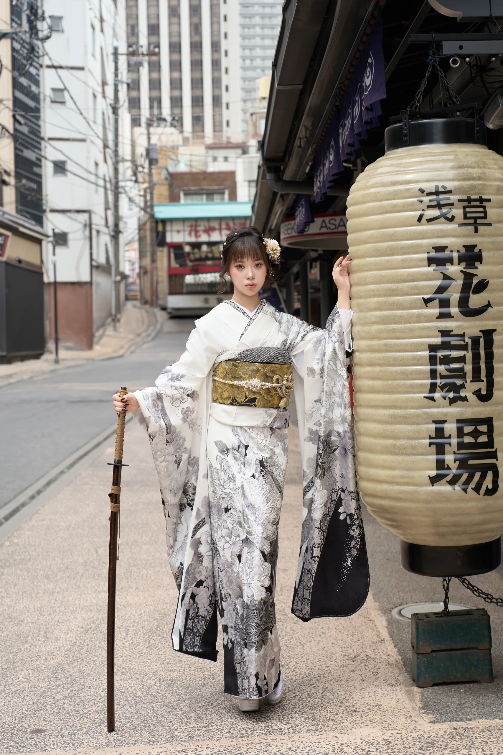 KM-06 Kimono Luxury Trắng Đen Cao Cấp