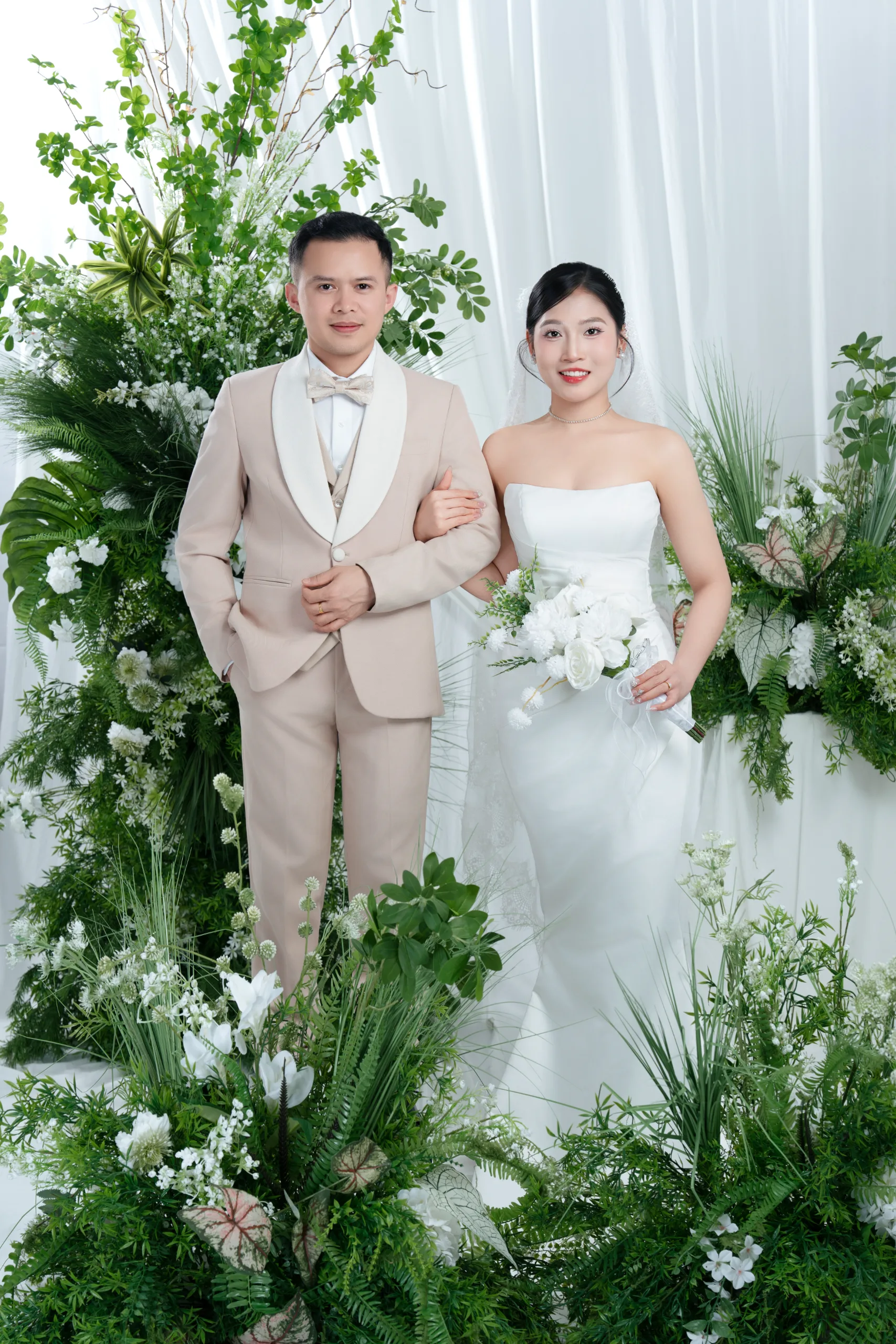 ST-19 CONCEPT LỤA & CỔNG HOA XANH TRẮNG