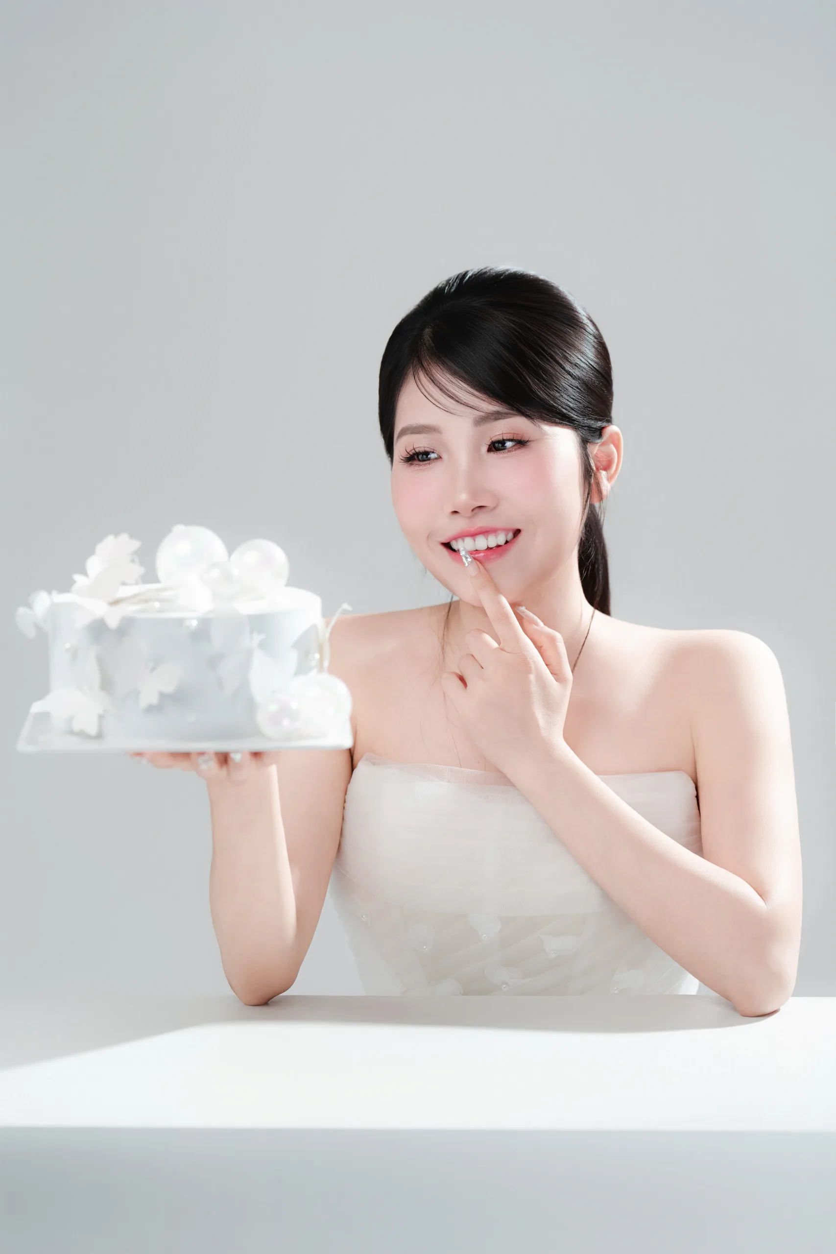 Beauty Trắng Trong Trẻo