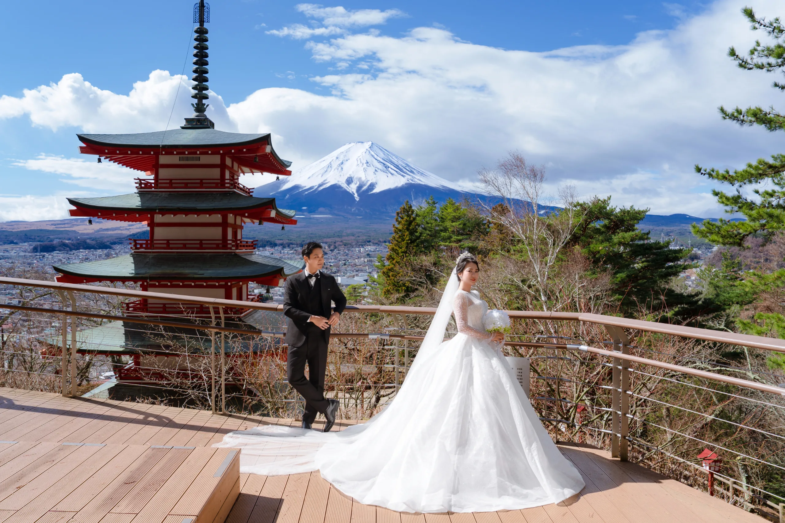 FJ-10 新倉山浅間・河口湖・桜・スカイツリー・浅草寺ウェディング紀行