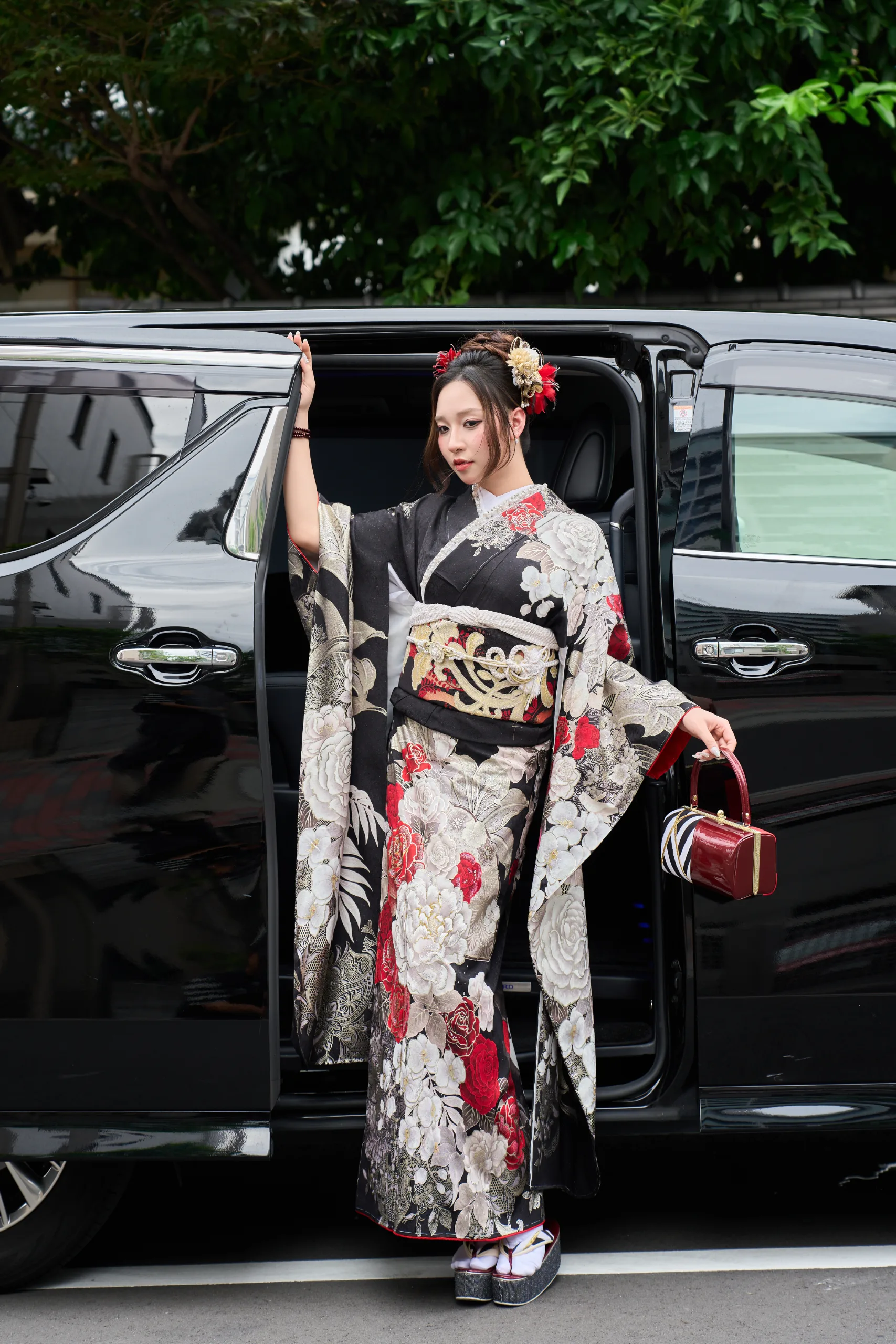 KM-05 Kimono Luxury Màu Đỏ Đen