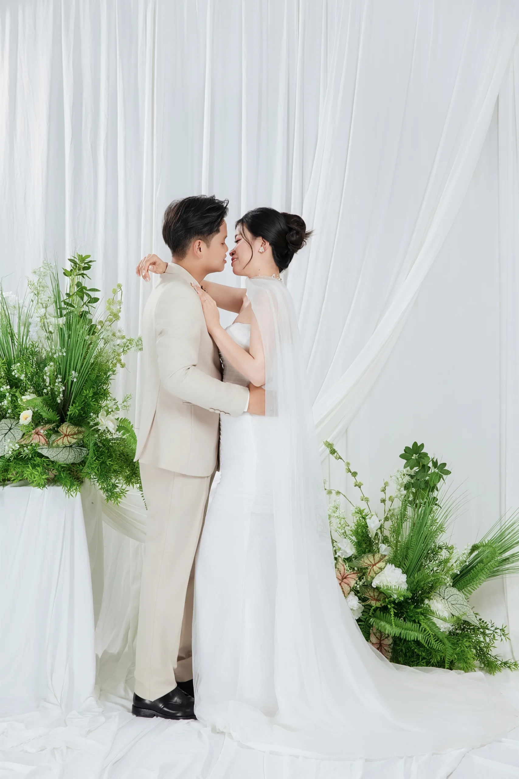 ST-12 LỤA TRẮNG HÀN QUỐC LÃNG MẠN