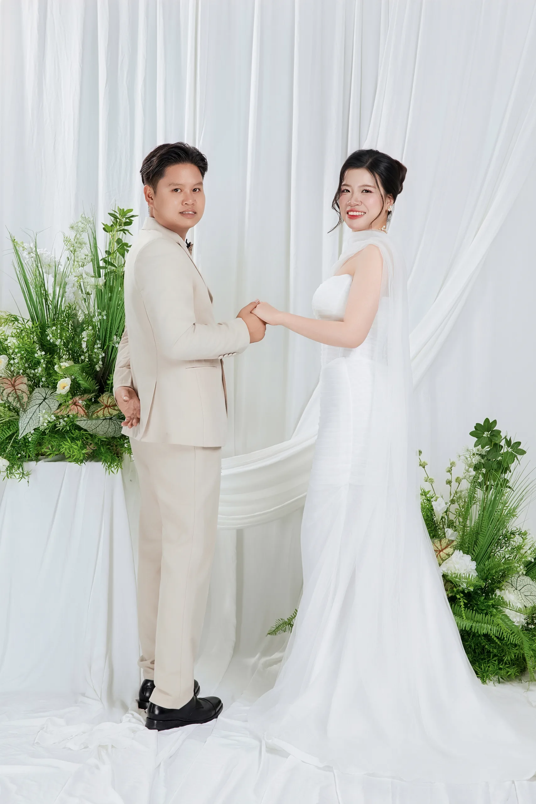ST-12 LỤA TRẮNG HÀN QUỐC LÃNG MẠN