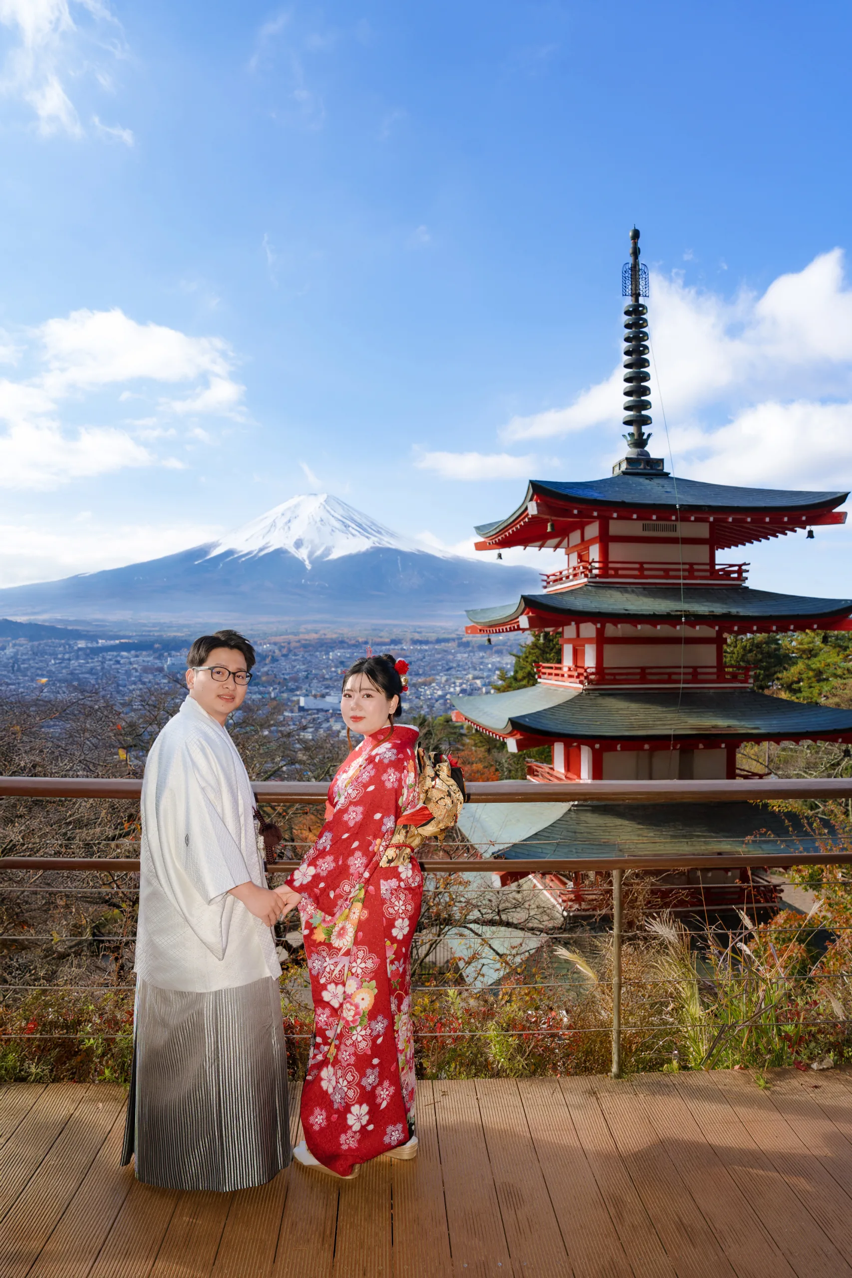 FJ-02 富士山・新倉山浅間公園の紅葉ウェディングフォト