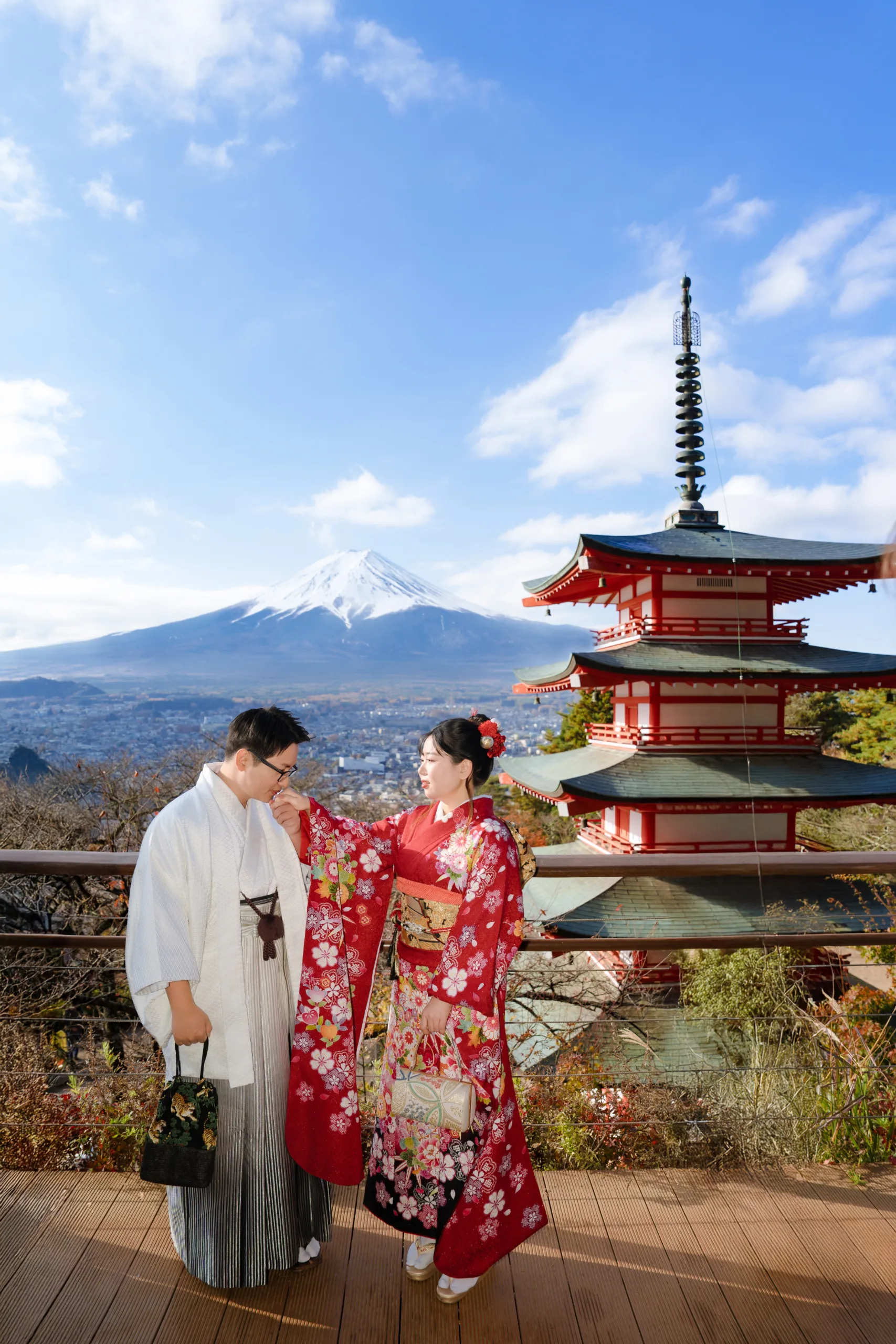 FJ-02 富士山・新倉山浅間公園の紅葉ウェディングフォト