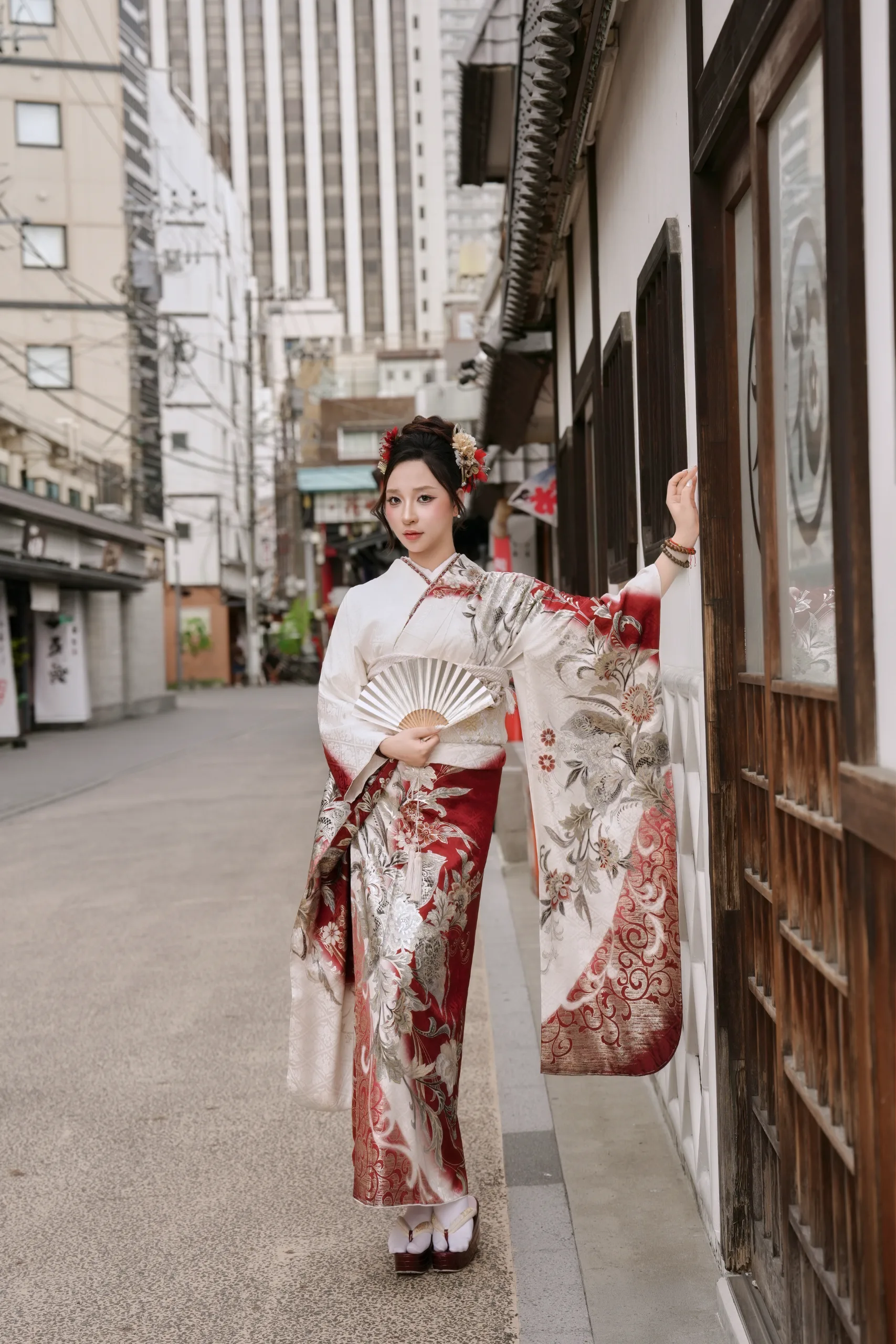 KM-04 Kimono Luxury Màu Trắng Đỏ