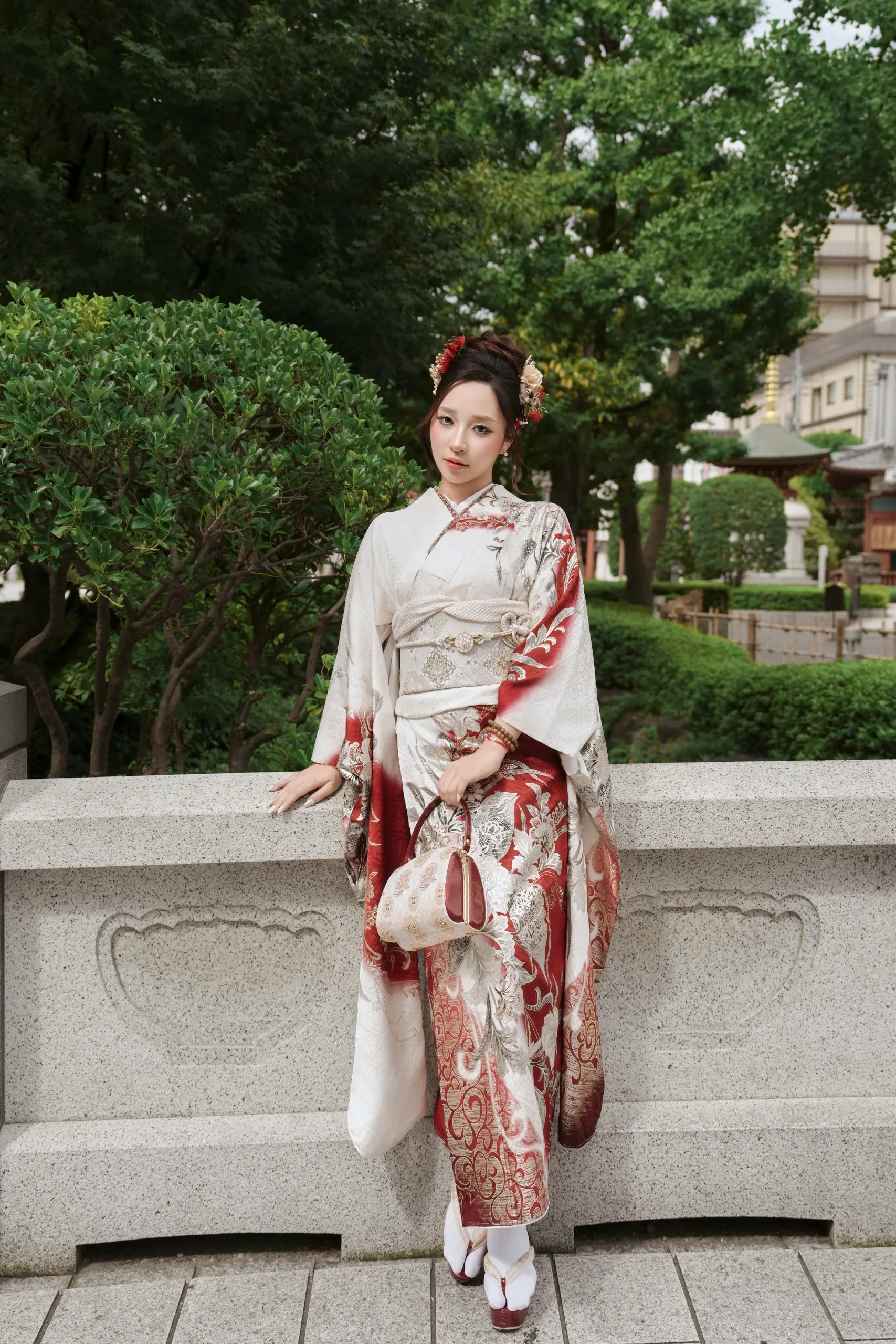 KM-04 Kimono Luxury Màu Trắng Đỏ