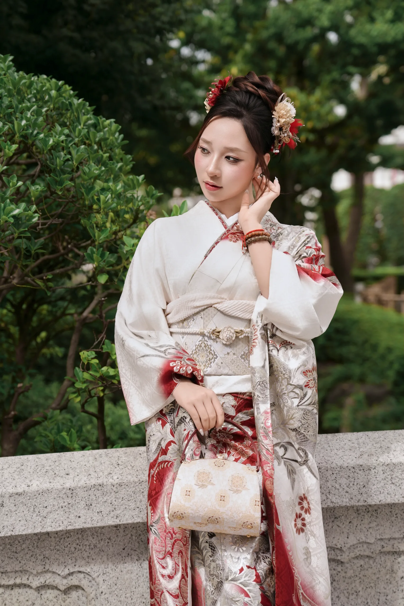 KM-04 Kimono Luxury Màu Trắng Đỏ