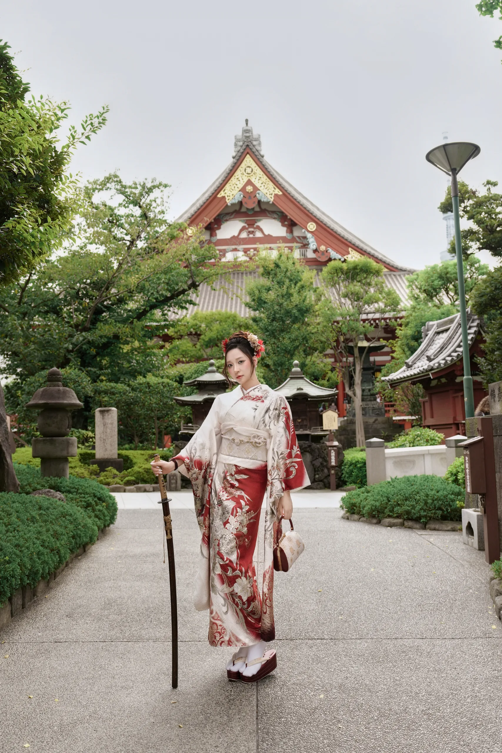 KM-04 Kimono Luxury Màu Trắng Đỏ