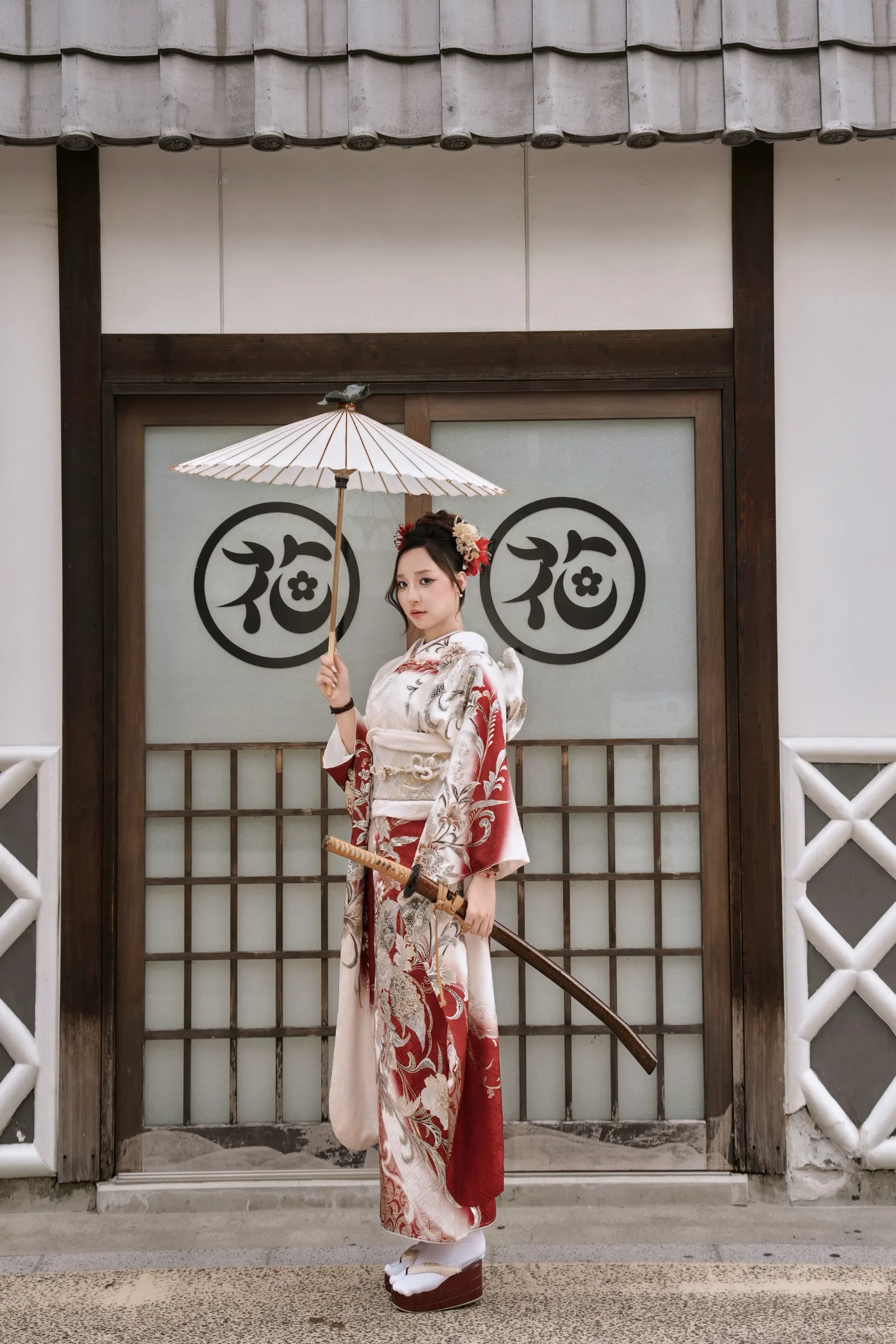 KM-04 Kimono Luxury Màu Trắng Đỏ