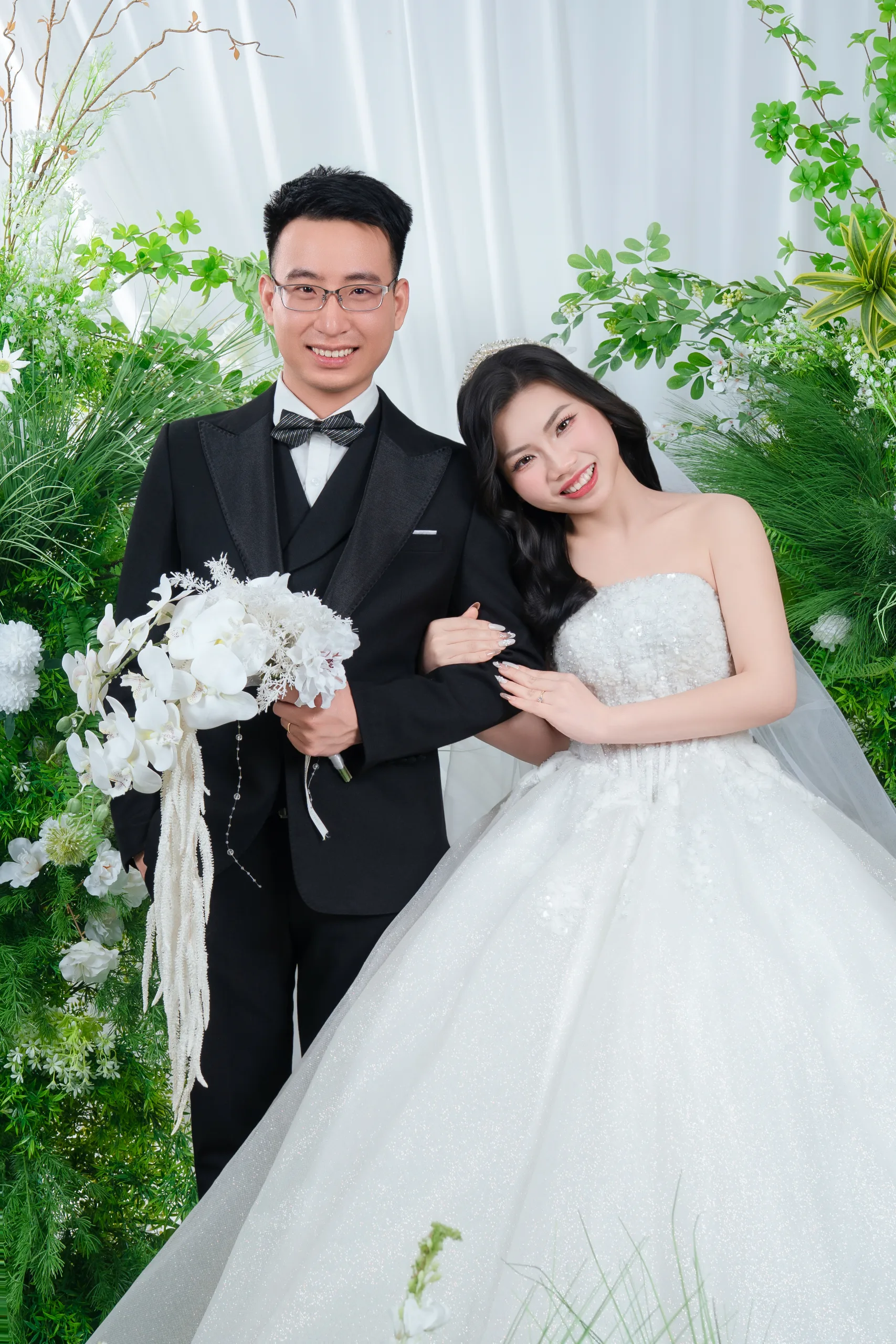 ST-20 VƯỜN HOA $ PHÔNG LỤA TRẮNG