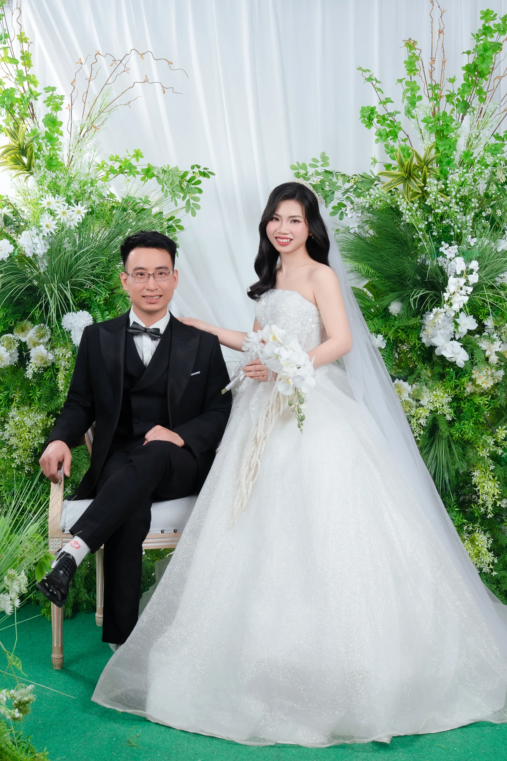 ST-20 VƯỜN HOA $ PHÔNG LỤA TRẮNG