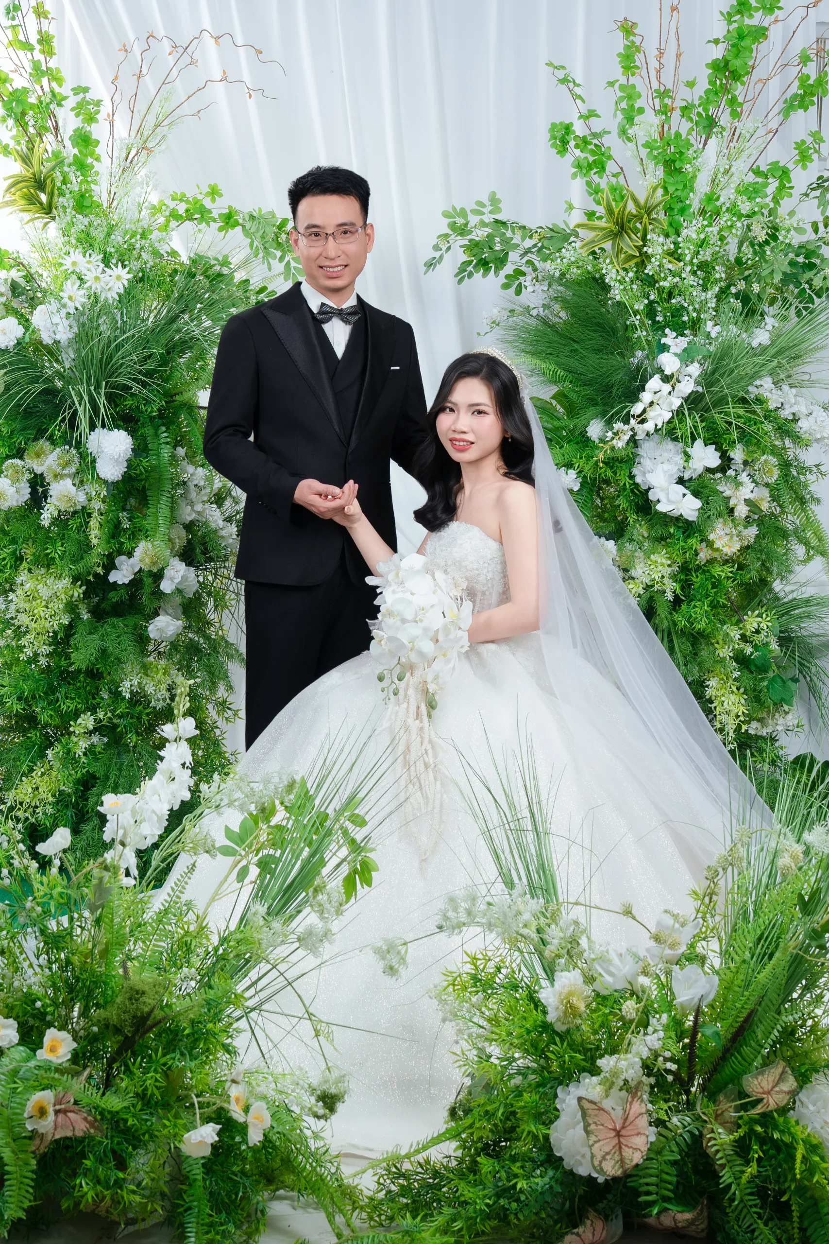 ST-20 VƯỜN HOA $ PHÔNG LỤA TRẮNG