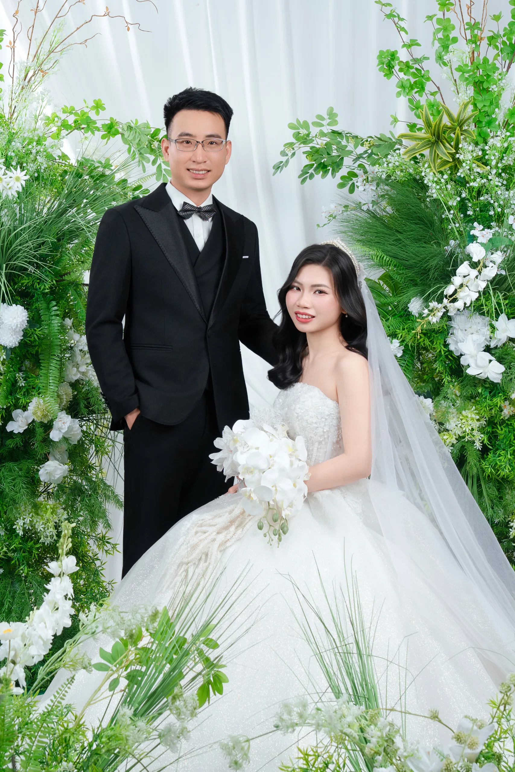 ST-20 VƯỜN HOA $ PHÔNG LỤA TRẮNG