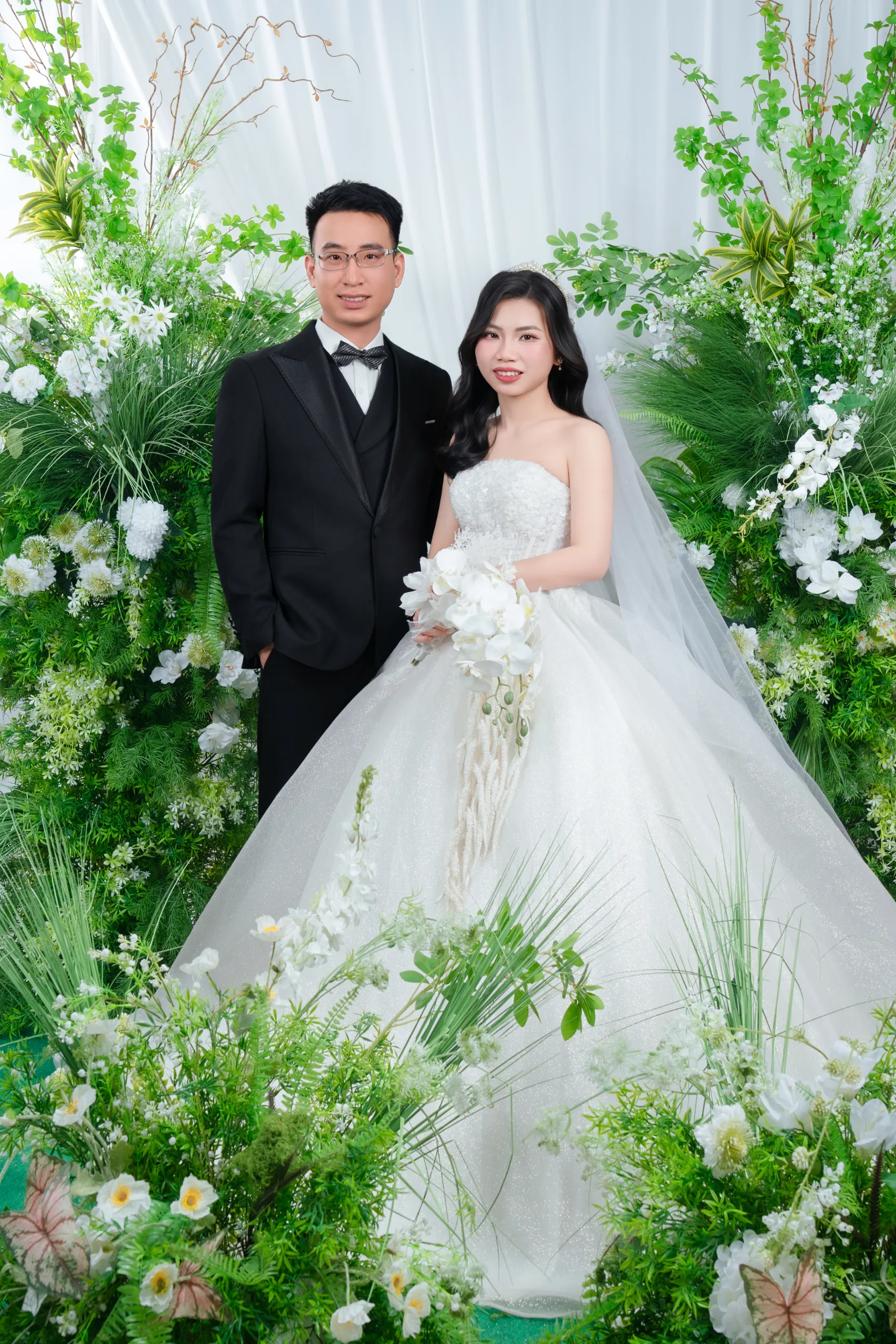 ST-20 VƯỜN HOA $ PHÔNG LỤA TRẮNG