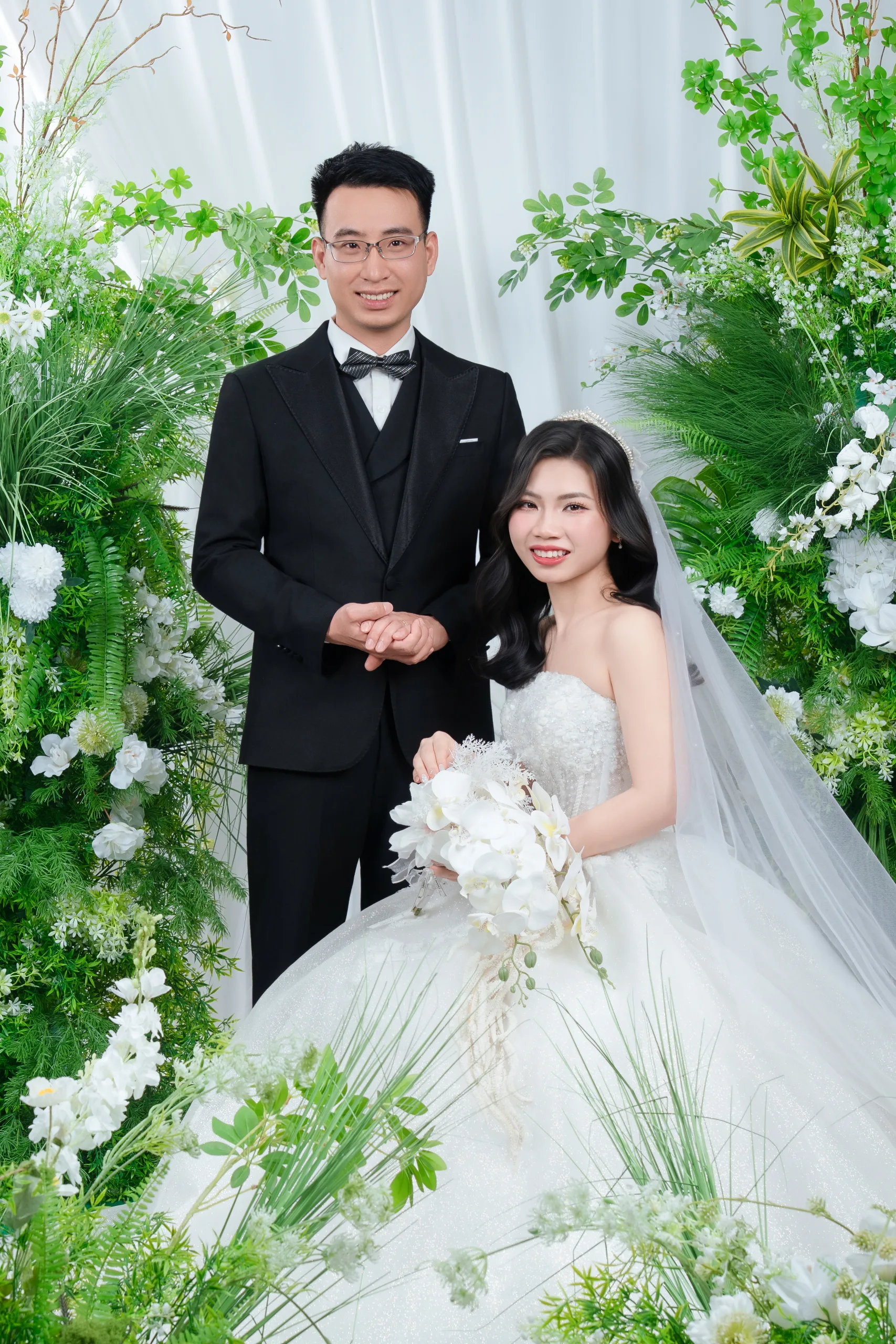 ST-20 VƯỜN HOA $ PHÔNG LỤA TRẮNG