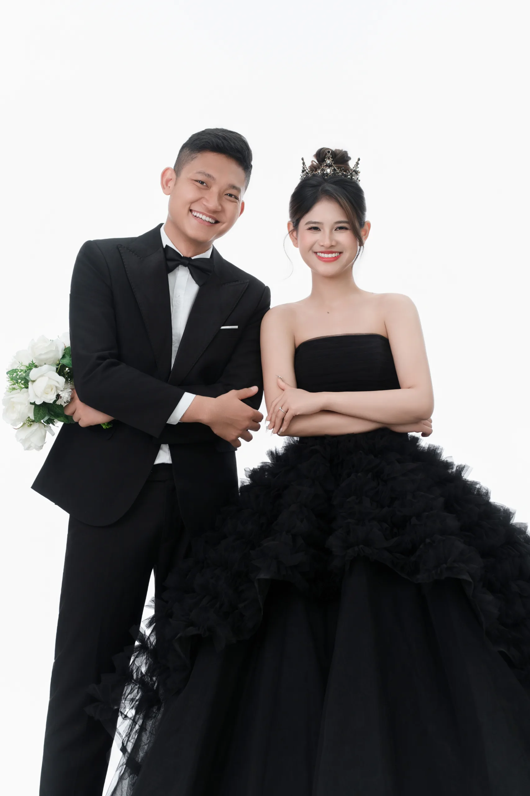 ST-06 PHÔNG ĐEN $ TRẮNG NỔI BẬT